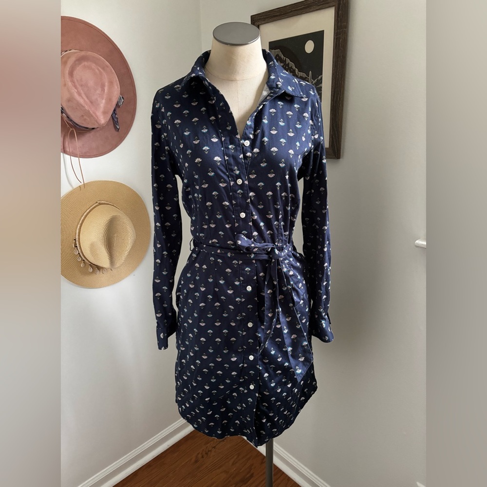NWOT untuckit blue shirtdress
